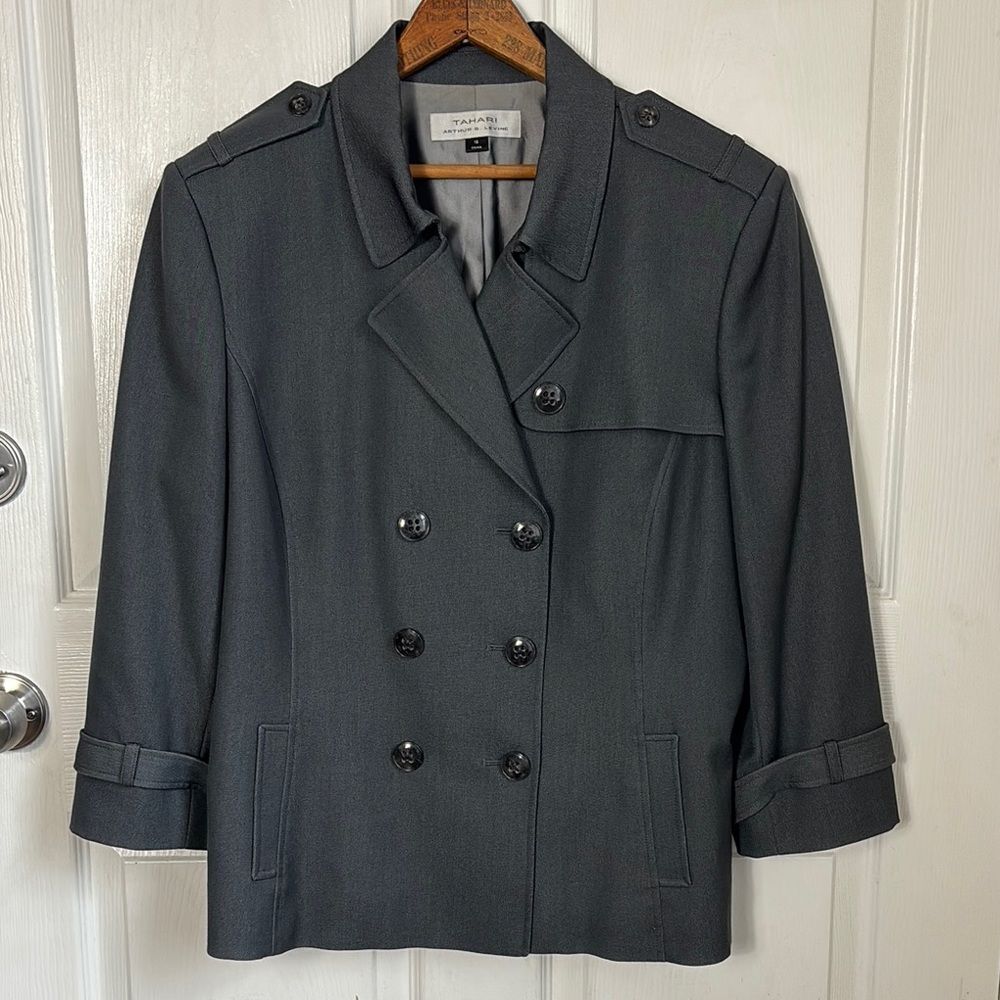 TAHARI ASL 3 Button Gray Women's Jacket Short Trench Cut blazer size 18